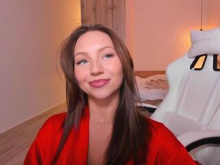 Izzy Lush webcam model stream image