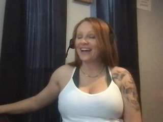 reddobsessionof webcam model stream image