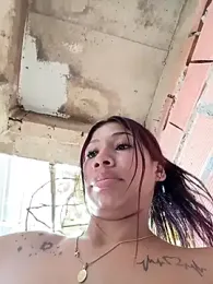 Rous-squir webcam model stream image