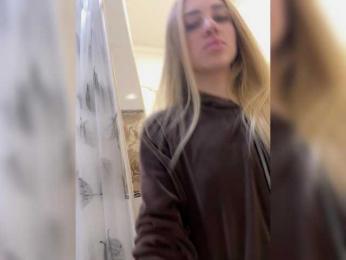 Alina-13-1 webcam model stream image