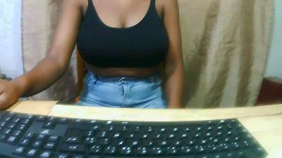 Manjakeli webcam cam4 model stream image