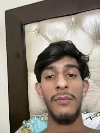 ronnnnn718 webcam model stream image