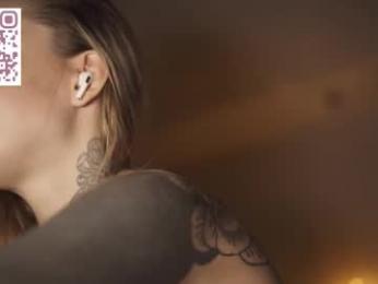 mileeena webcam model stream image