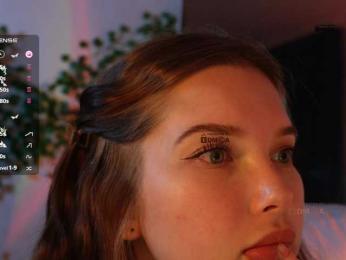 _Q_ webcam bongacams model stream image