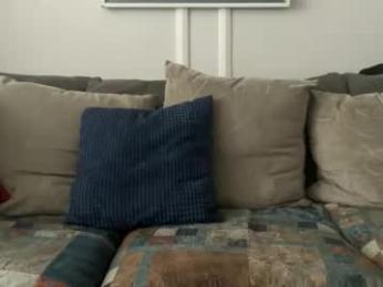 pantslesstraveler_plt webcam model stream image