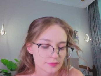 vialeta-baby webcam bongacams model stream image