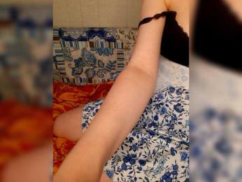 little_pussy webcam model stream image