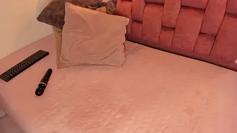 kristakinnky webcam stripchat model stream image