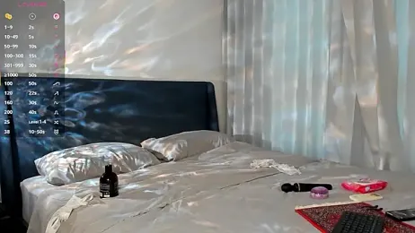 wow_lina webcam model stream image