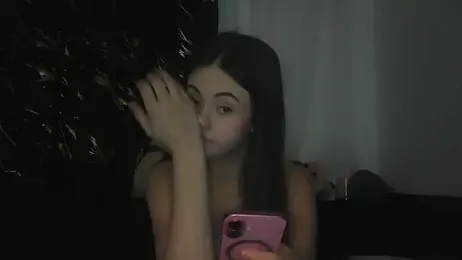 karlaluuvv webcam model stream image