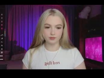 imagen del stream de small_blondee