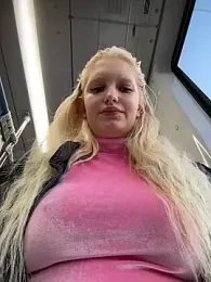 Mila_NoRules webcam model stream image