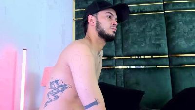 Coral_Gael webcam cam4 model stream image