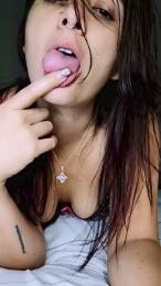 AlmaPagana webcam model stream image