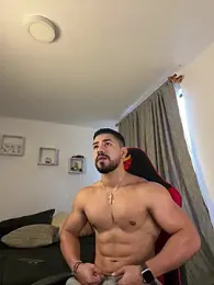 Ezzio_Scolaro webcam stripchat model stream image