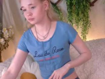 caramelangels chaturbate stream image, 19.05.2025 04:20