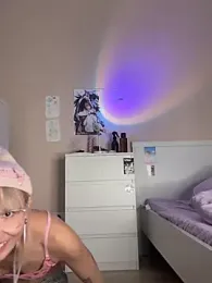 bigbabykiki stripchat stream image, 24.05.2025 13:40