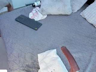 angie-roses camsoda stream image