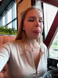 Liza_risky stripchat stream image, 19.06.2025 08:30