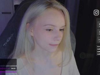 fymryn bongacams stream image