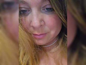 FLUFFY_BEAUTY bongacams stream image