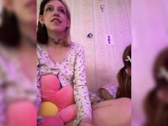 Molly-and-Ewa bongacams stream image, 27.06.2025 12:10
