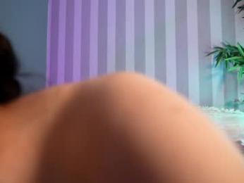 littlee33 chaturbate stream image