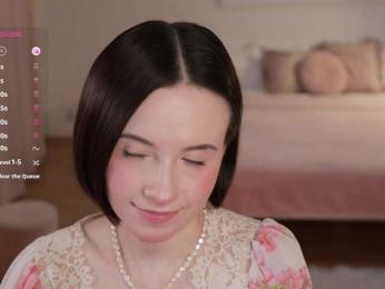 MissEssie bongacams stream image