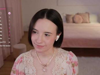 MissEssie bongacams stream image