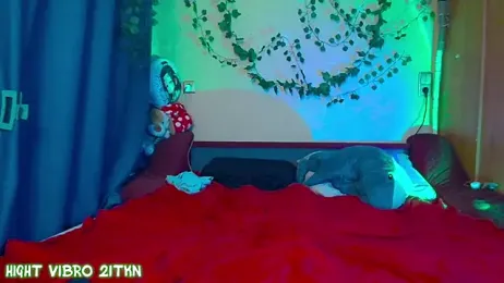 TrickyKitsune stripchat stream image