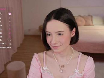 MissEssie bongacams stream image