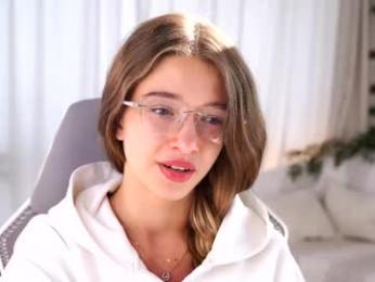little_poetry chaturbate stream image, 06.07.2025 15:00