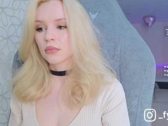 fymryn bongacams stream image