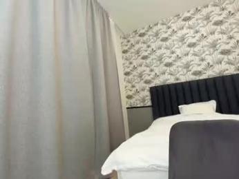ehotlovea chaturbate stream image, 12.02.2025 00:30