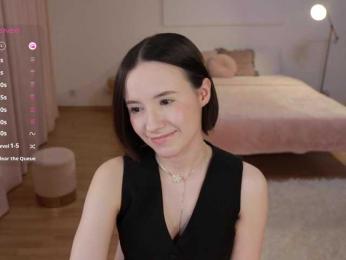 MissEssie bongacams stream image