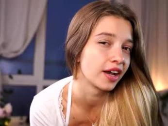 little_poetry chaturbate stream image, 12.07.2025 16:40