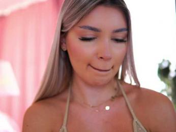 ArtTeasee bongacams stream image, 16.07.2025 08:20