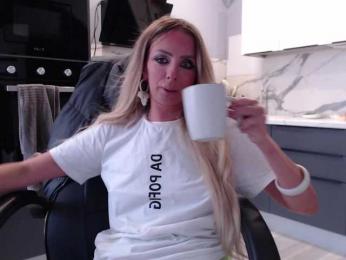 blondalina bongacams stream image