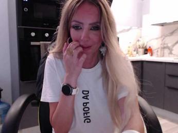 blondalina bongacams stream image
