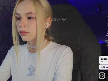 fymryn bongacams stream image
