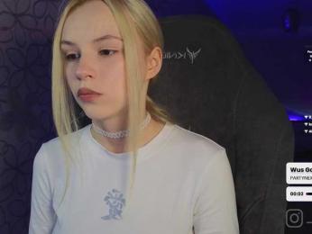 fymryn bongacams stream image