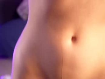 littlee33 chaturbate stream image