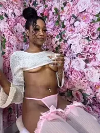 mismialove stripchat stream image, 24.07.2025 05:20