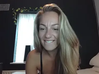 Edenfox- stripchat stream image, 24.07.2025 12:00