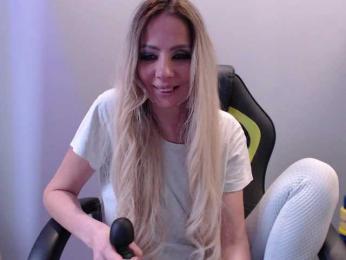blondalina bongacams stream image