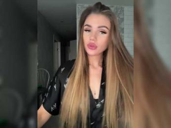 SweetyMia bongacams stream image