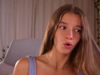 little_poetry chaturbate stream image, 31.07.2025 13:20