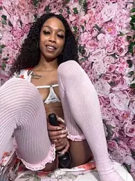 mismialove stripchat stream image, 03.08.2025 06:50