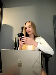 MariaTull stripchat stream image, 05.08.2025 20:50