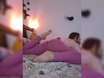 LittleDelora bongacams stream image